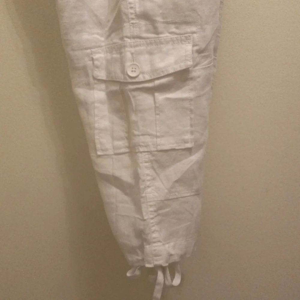 BANANA REPUBLIC LINEN WHITE CAPRI PANTS